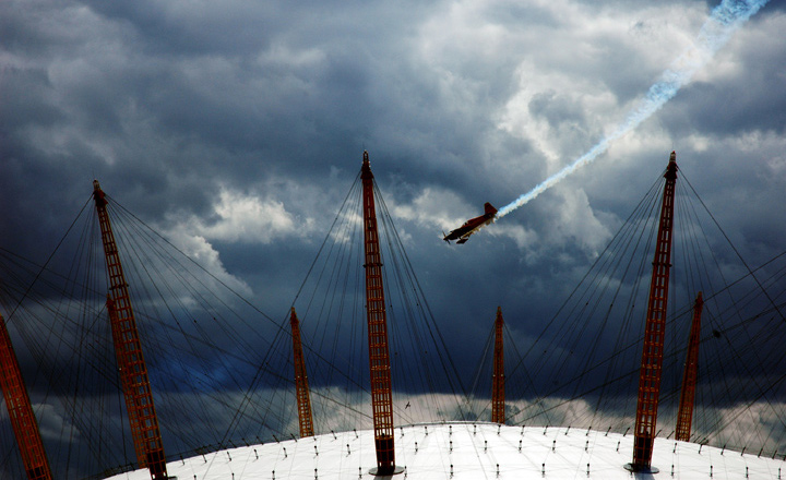 red bull air race london