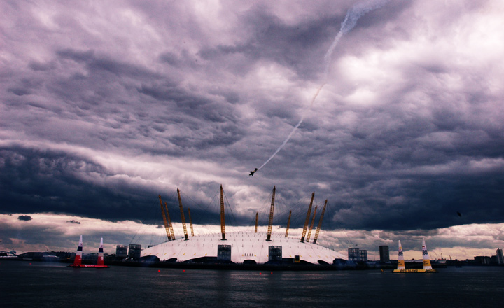 red bull air race london